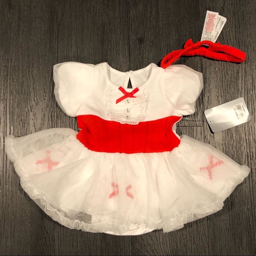 NWT - Disney Mary Poppins baby onesie 3-6 months